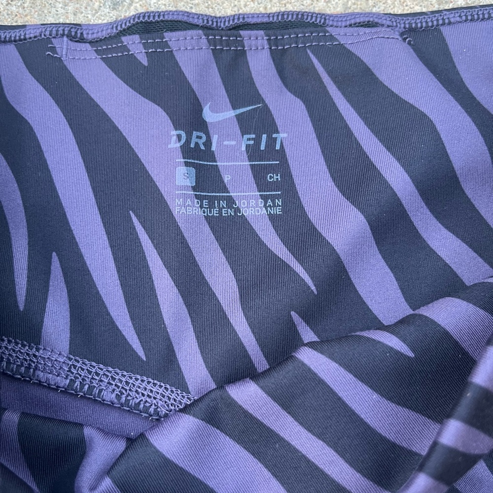 Nike One Tight Fit Purple Zebra Print Dri Fit Legging size small - Picture 7 of 12